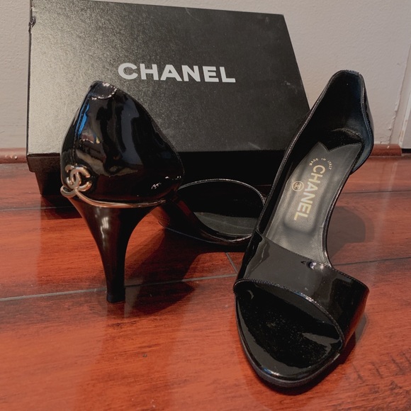 Chanel Black/Gold Patent Leather Peep-toe Pumps - Picture 2 of 3